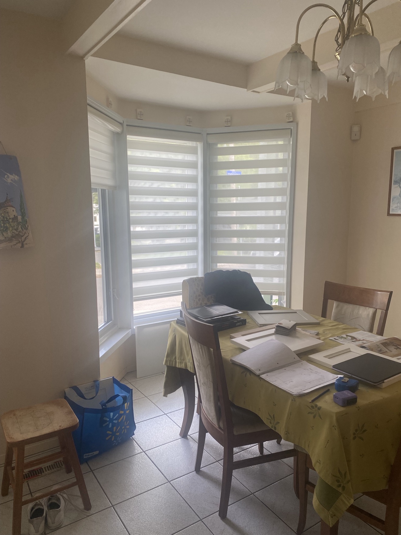 Dining nook before