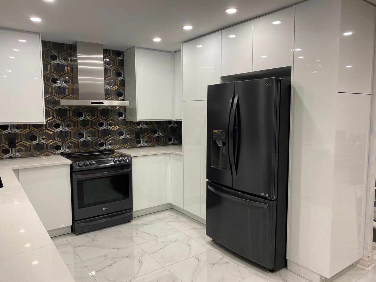 Range fridge 1