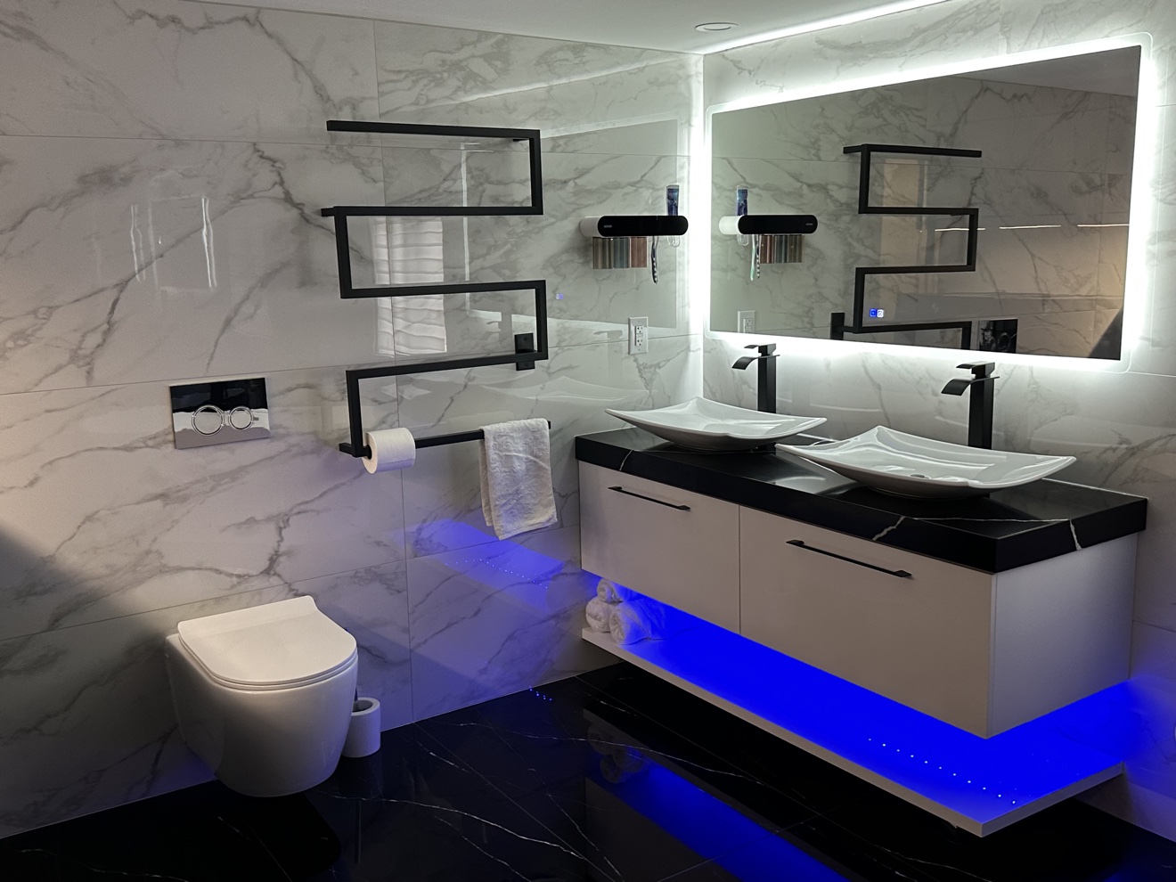 Vanity double sinks