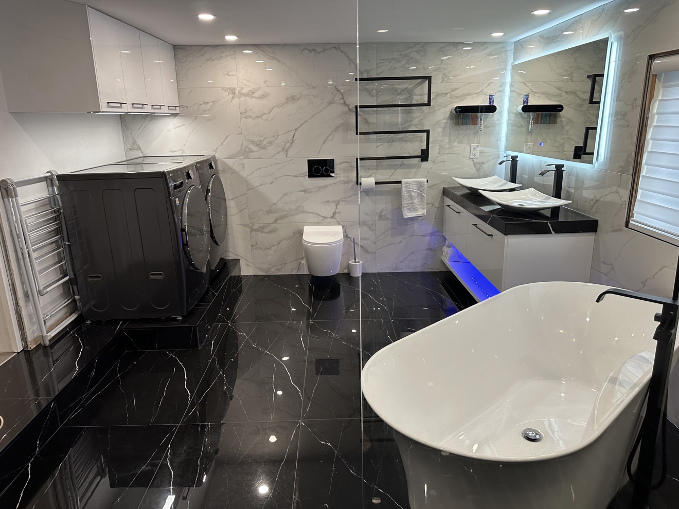 Vanity tub laundry